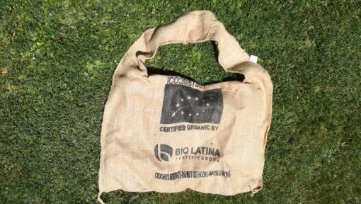 Sac de plage original Fait-Main en toile de jute recyclée unique et personnalisable à l'infini