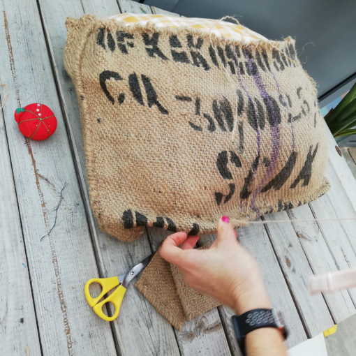 Sac à main en toile de jute recyclée avec finitions brodées main – Image 3
